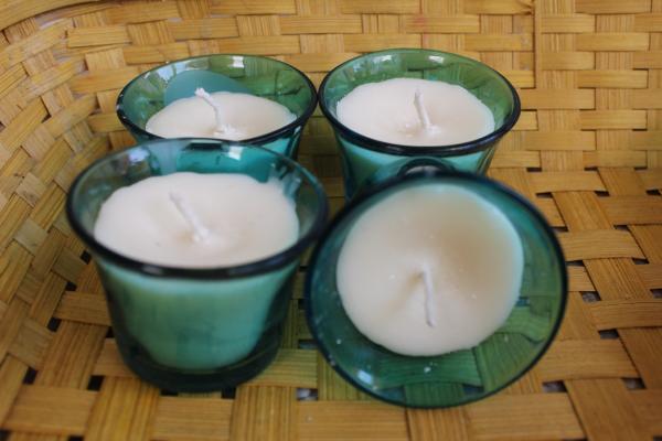 Set of 4 blue aroma candle votives